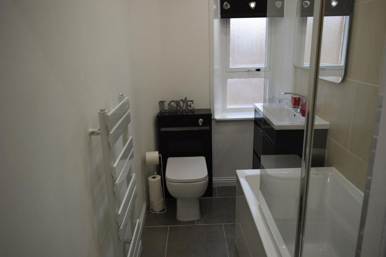 Glasgow Lovely Apartment D&N Esterno foto